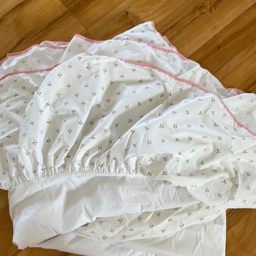 Laura Ashley bedskirt